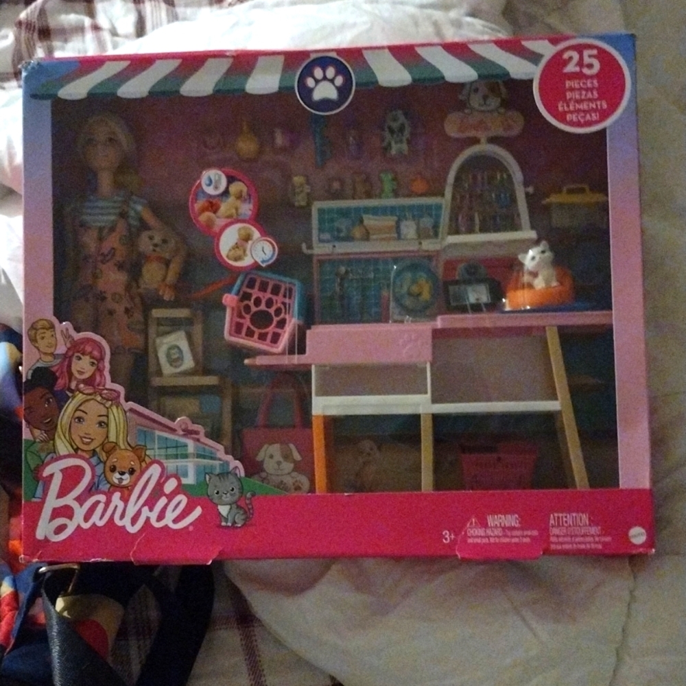 Barbie Be a veterinarian playset